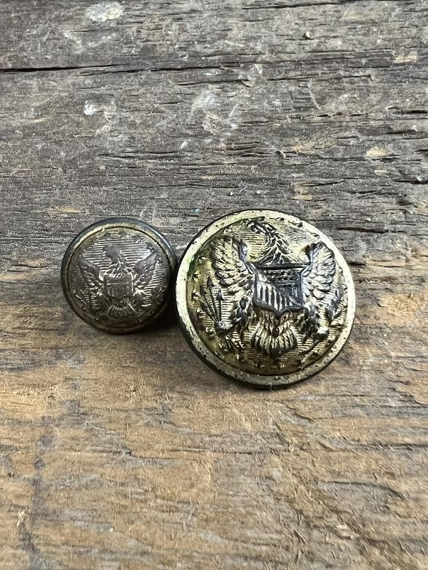 CIVIL WAR US OFFICERS EAGLE COAT AND CUFF BUTTONS RECOVERED AIKEN SC