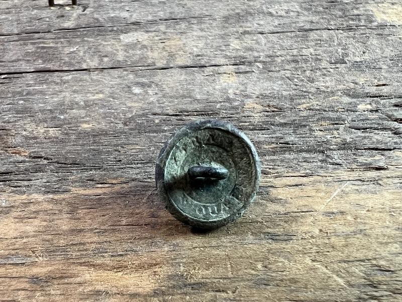 DUG MAINE STAFF OFFICERS CUFF KEPI BUTTON