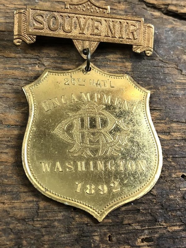 1892 WASHINGTON 26TH ENCAMPMENT OFFICIAL SOUVENIR BADGE G.A.R. GRAND ARMY OF REPUBLIC