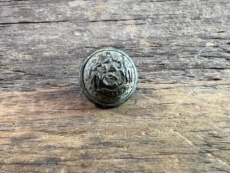 DUG MAINE STAFF OFFICERS CUFF KEPI BUTTON