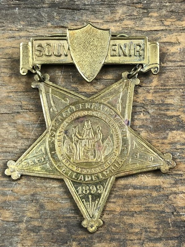 1899 PHILADELPHIA 33RD ENCAMPMENT OFFICIAL SOUVENIR BADGE G.A.R. GRAND ARMY OF REPUBLIC