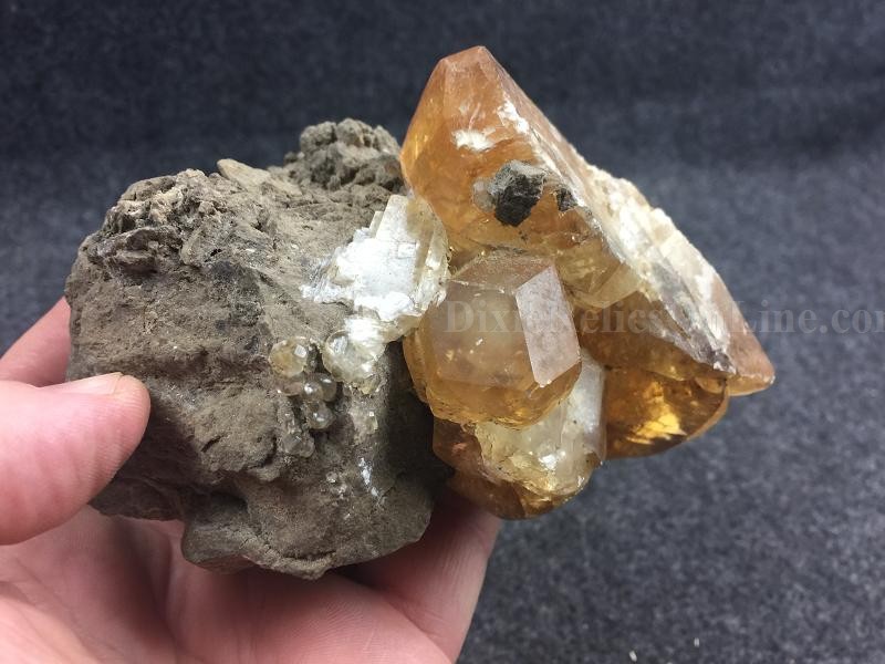 Stellar Beam Golden Honey Calcite 5.5” 1.9” Lbs Self Standing Mineral Rock