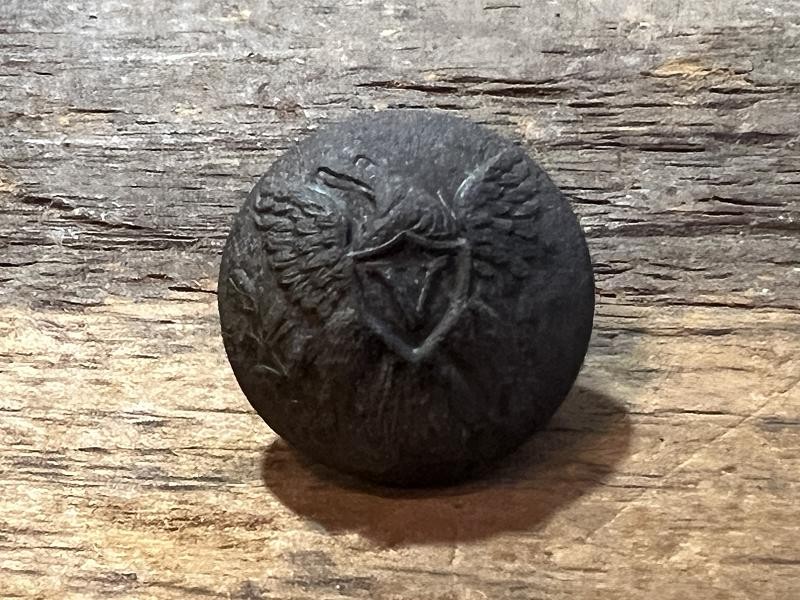 Dug Rare Regiment of Voltigeurs "Eagle V" Coat Button