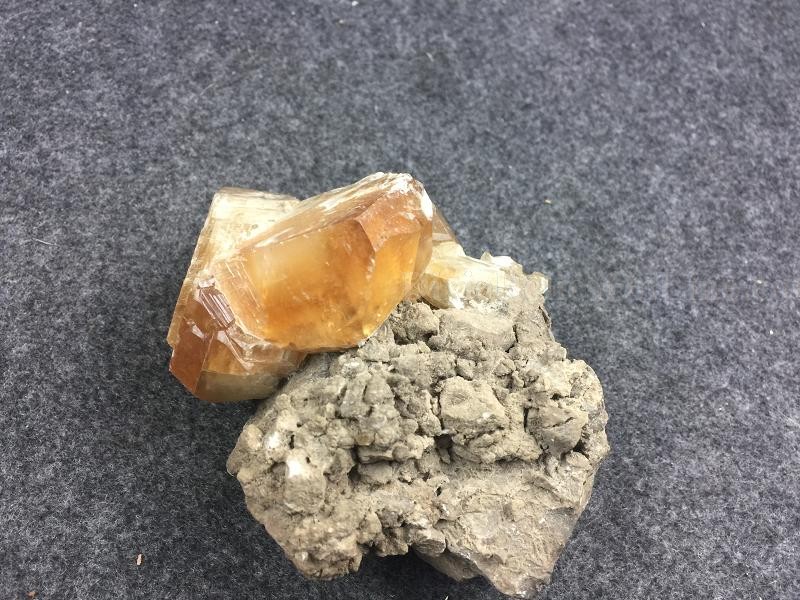 Stellar Beam Golden Honey Calcite 5.5” 1.9” Lbs Self Standing Mineral Rock