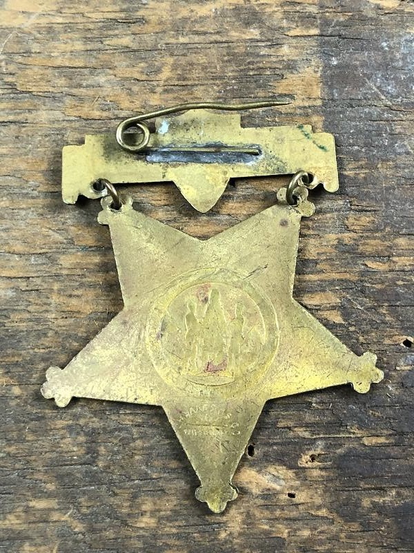 1899 PHILADELPHIA 33RD ENCAMPMENT OFFICIAL SOUVENIR BADGE G.A.R. GRAND ARMY OF REPUBLIC