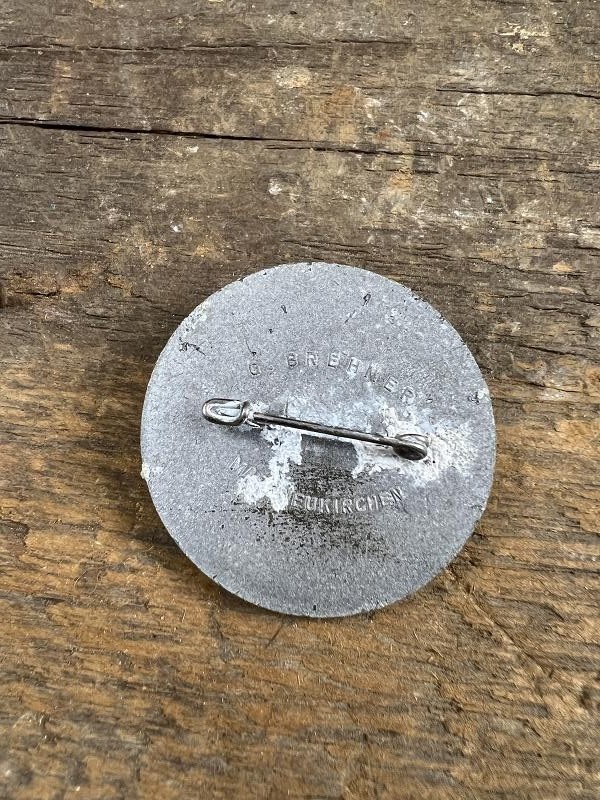 WWII 1937 GERMAN TINNIE PIN