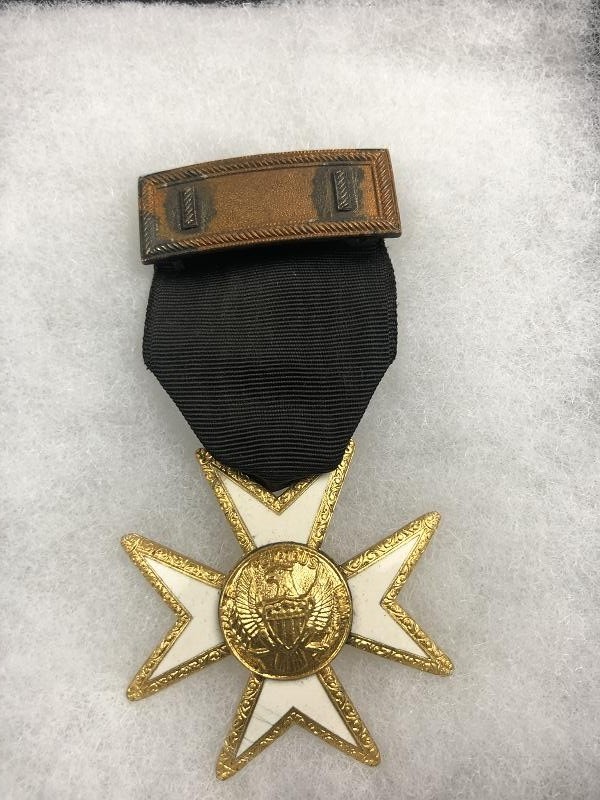 Vintage Knights Templar Masonic Mourning Widows Medal With Officers Bar