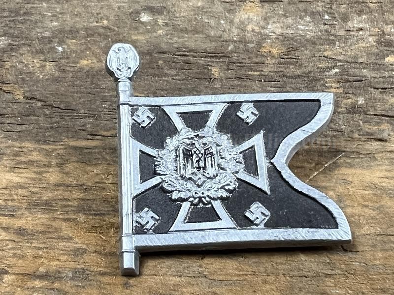 WWII German Flag Tinnie Pin