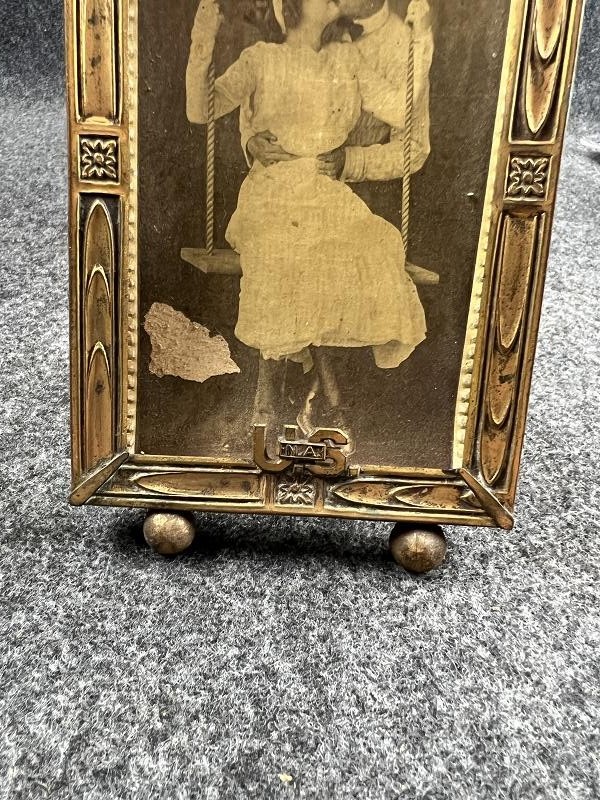 WWI US SWEETHEART EAGLE PICTURE FRAME WITH PHOTO