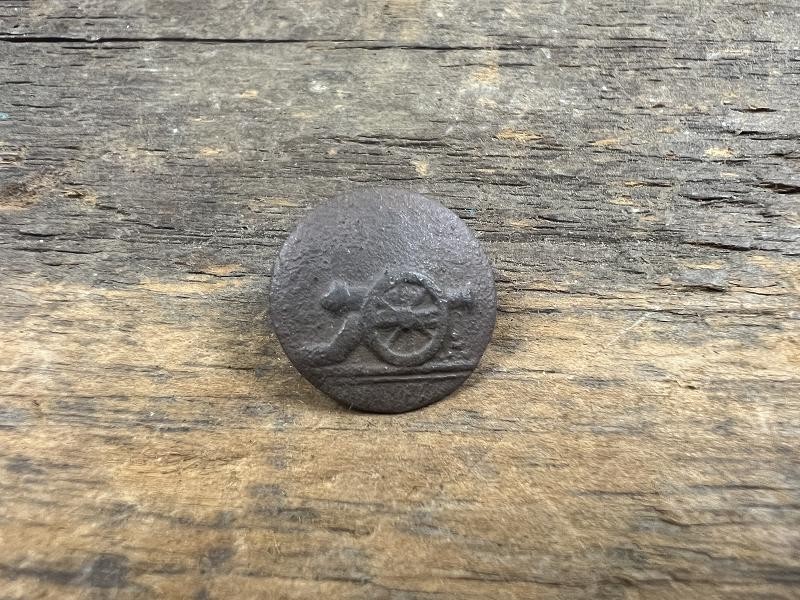 EARLY US ARTILLERY BUTTON 1812 -1830 RECOVERED IN SAVANNAH GA