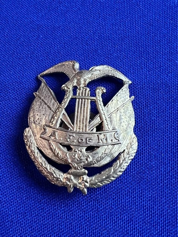 ANTIQUE AMERICAN FEDERATION OF MUSIC AF OF M HAT BADGE