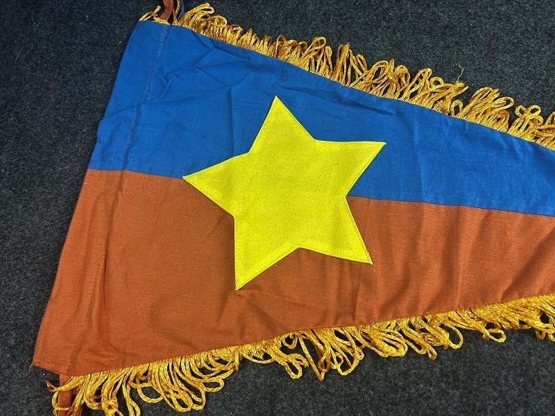 North Viet Cong Vietnam War National Liberation Front Pendant Flag