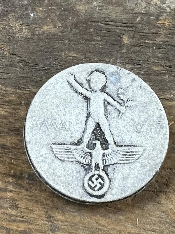 WWII GERMAN NAZI TINNIE PIN