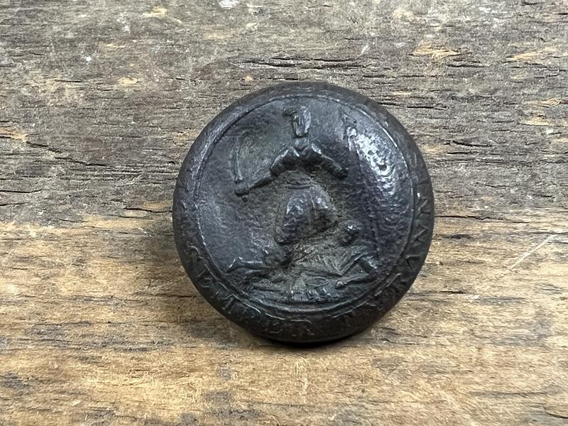 DUG CONFEDERATE VIRGINIA COAT BUTTON W.H. SMITH BM 23MM