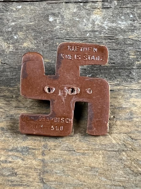 WWII GERMAN TINNIE PIN