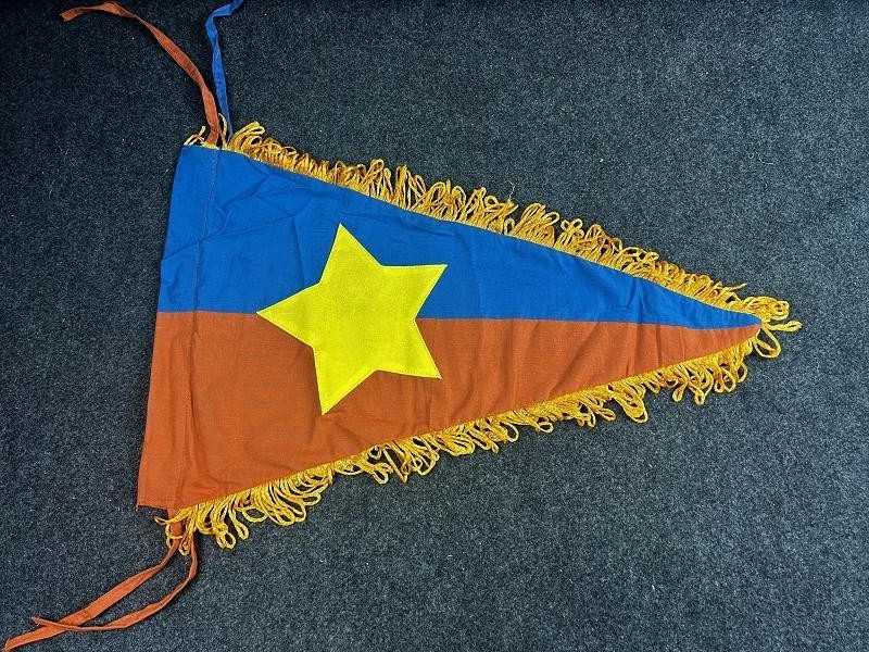 North Viet Cong Vietnam War National Liberation Front Pendant Flag