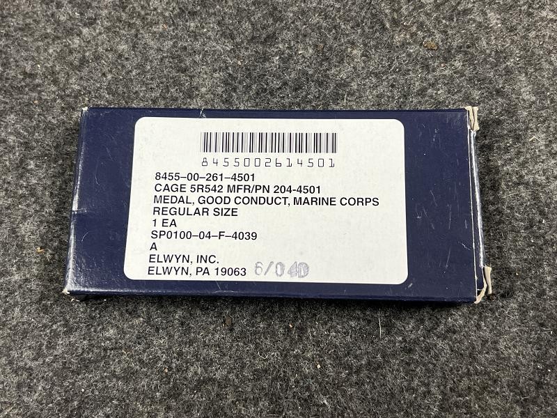 US MARINE CORPS GOOD CONDUCT MEDAL SET IN BOX