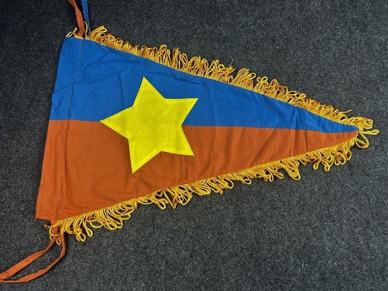 North Viet Cong Vietnam War National Liberation Front Pendant Flag