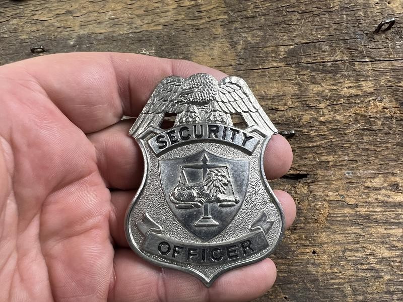 SECURITY OFFICER METAL BADGE WITH ATTACHMENT