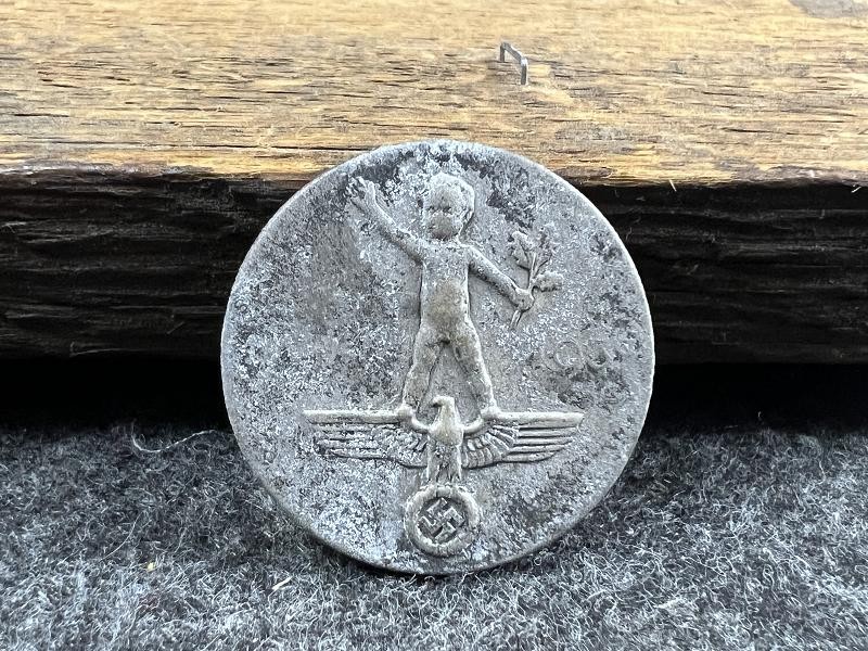 WWII GERMAN TINNIE PIN