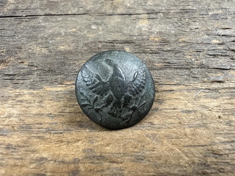 DUG EARLY US EAGLE COAT BUTTON 1812 -1830 RECOVERED IN SAVANNAH GA