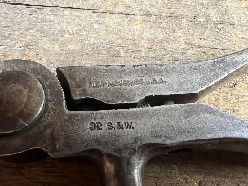 Vintage Ideal Bullet Mold 32 cal Smith and Wesson Single Cavity