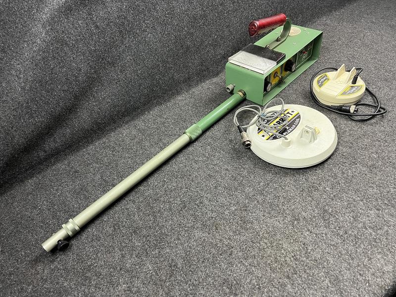Vitage Garrett Electronics Master Hunter Metal Detector- Very Nice Shape