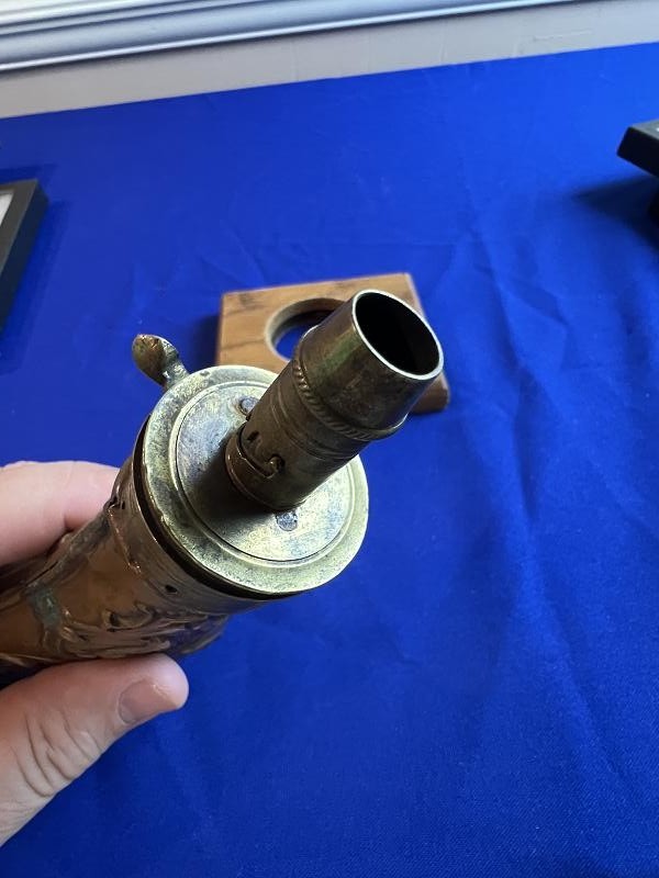 ANTIQUE THE STAG AND THE HOUNDS POWDER FLASK