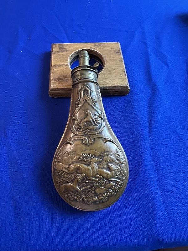 ANTIQUE THE STAG AND THE HOUNDS POWDER FLASK