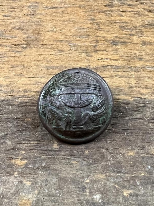 DUG CONFEDERATE GEORGIA COAT BUTTON WITH BLANK CHANNEL BM