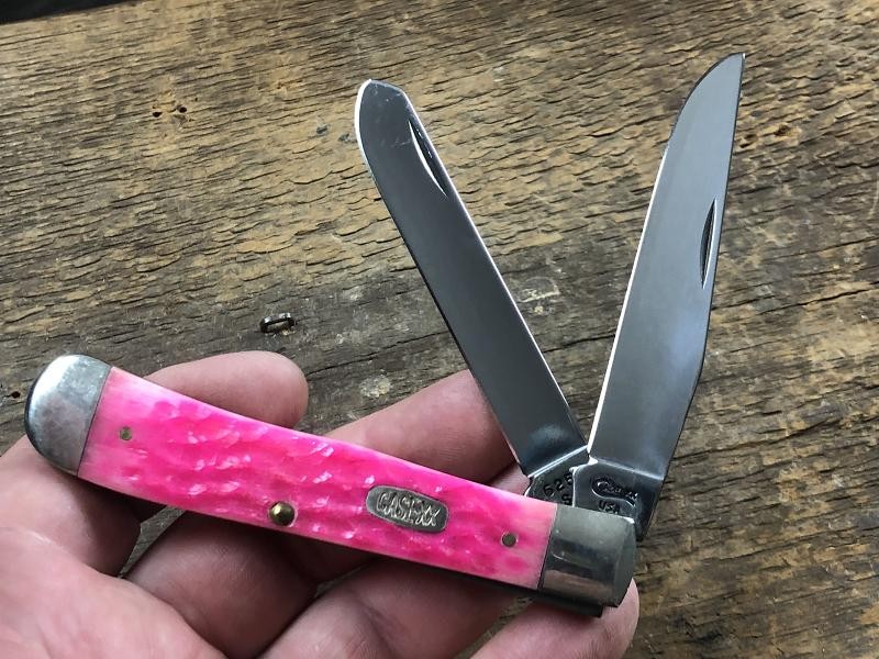 Case XX Pink Salmon Engraved Trapper Pocket Knife Mint Condition 1970s