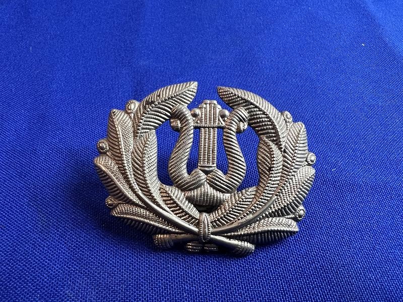 ORIGINAL MUSICIANS LYRE HAT INSIGNIA WITH ATTACHMENT