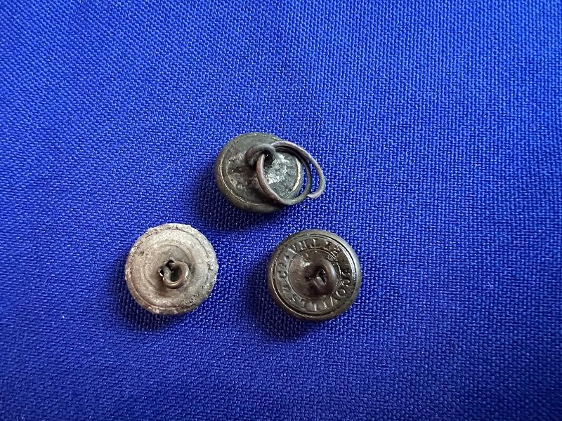 Three Civil War Dug Cuff Buttons Navy and Two Eagle I