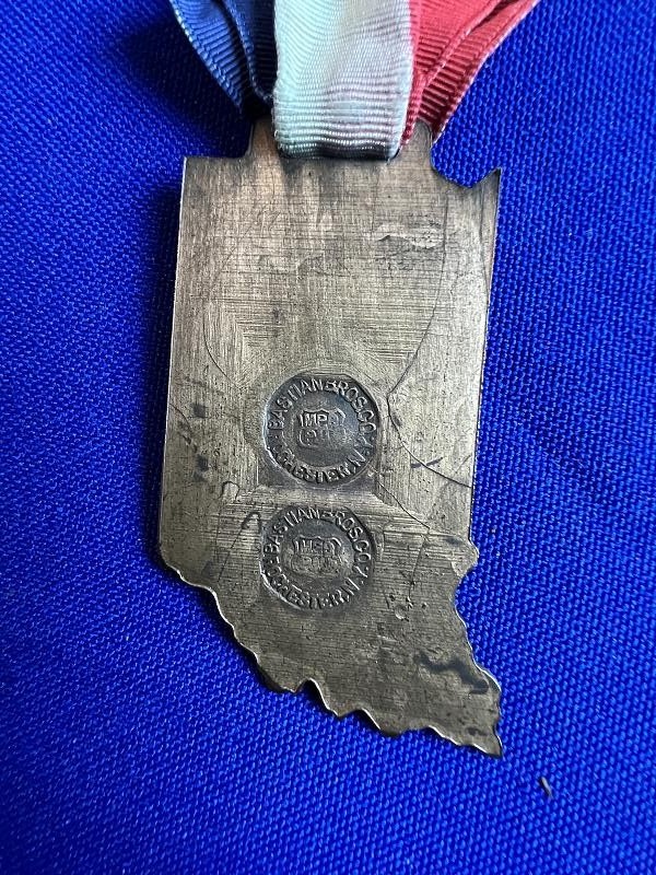 1942 American Legion 24 th Annual Convention Medal Indiana War Memorial