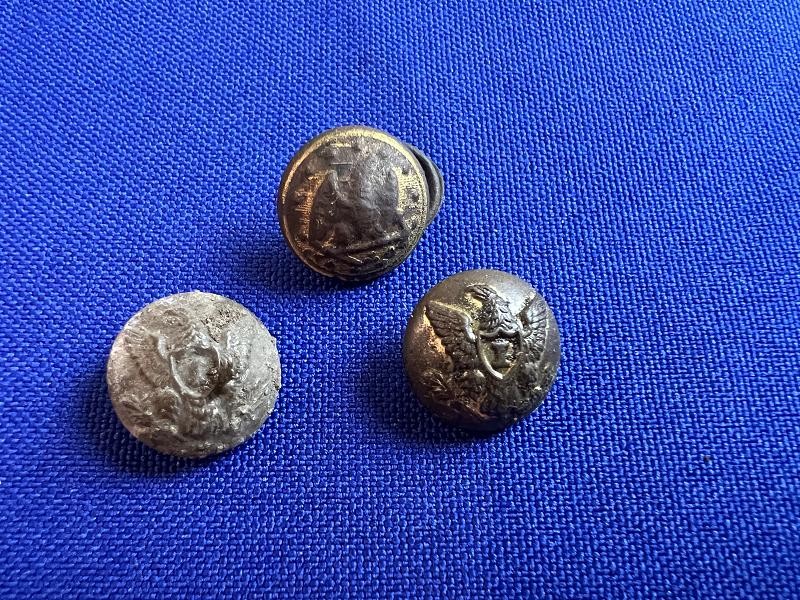 Three Civil War Dug Cuff Buttons Navy and Two Eagle I
