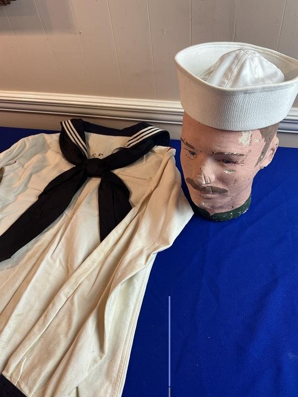 WW2 US NAVY WHITE JUMPER WITH CAP