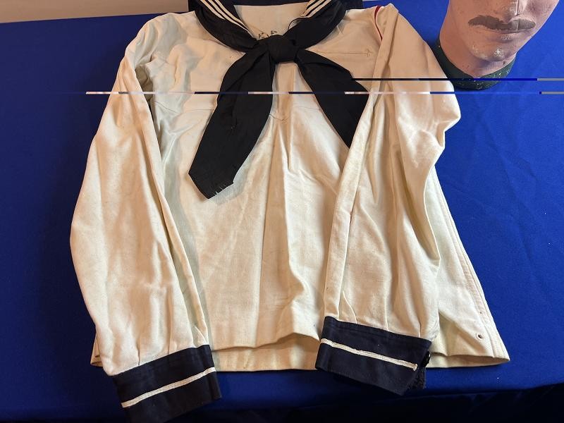 WW2 US NAVY WHITE JUMPER WITH CAP