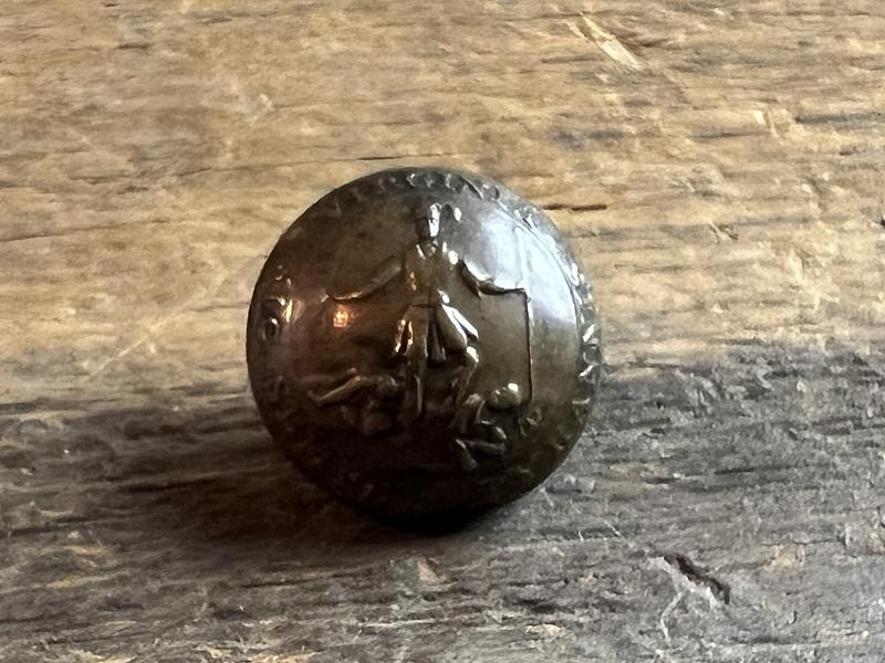 EXC Non Dug Confederate Virginia Coat Button Scovill RMDC Backmark