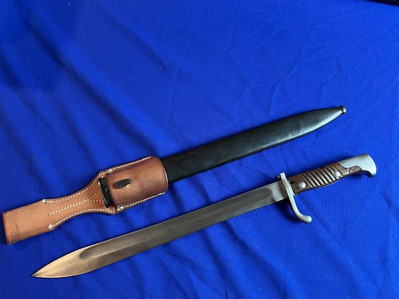 WWI FINE GERMAN S98/05 BUTCHER BAYONET MARKED WKC WITH FROG & SCABBARD
