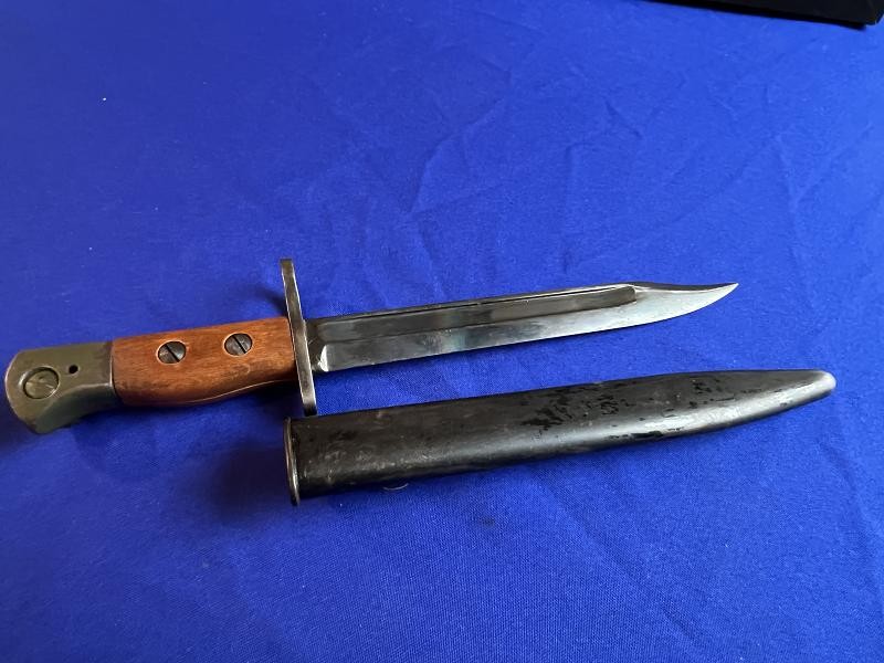 ORIGINAL BRITISH NO.5 MKI JUNGLE CARBINE BAYONET WITH SCABBARD MARKED WSC
