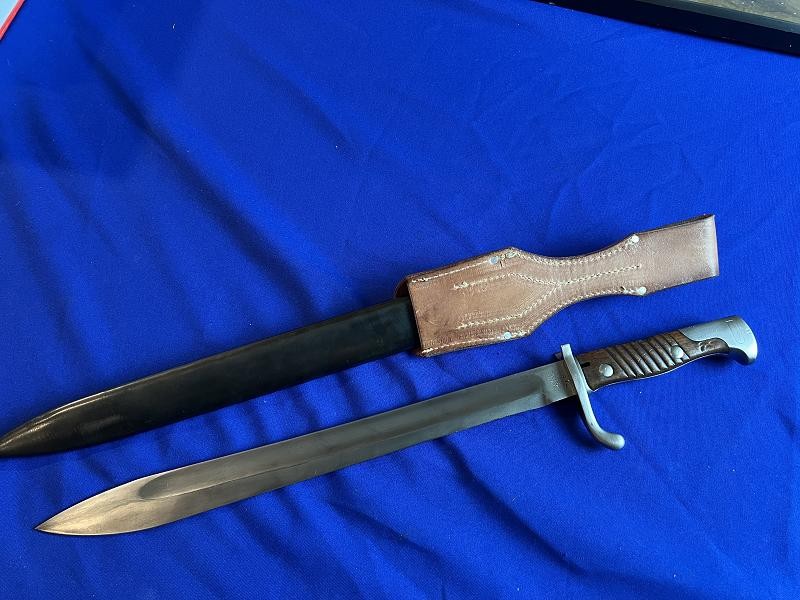 WWI FINE GERMAN S98/05 BUTCHER BAYONET MARKED WKC WITH FROG & SCABBARD