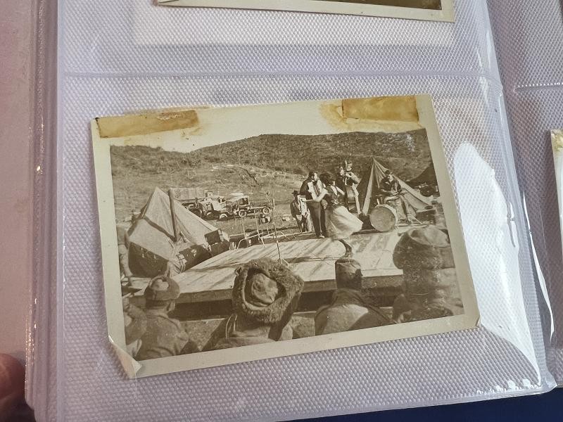 EXCELLENT US WWII & KOREAN WAR ALBUM OF 200 PHOTOS
