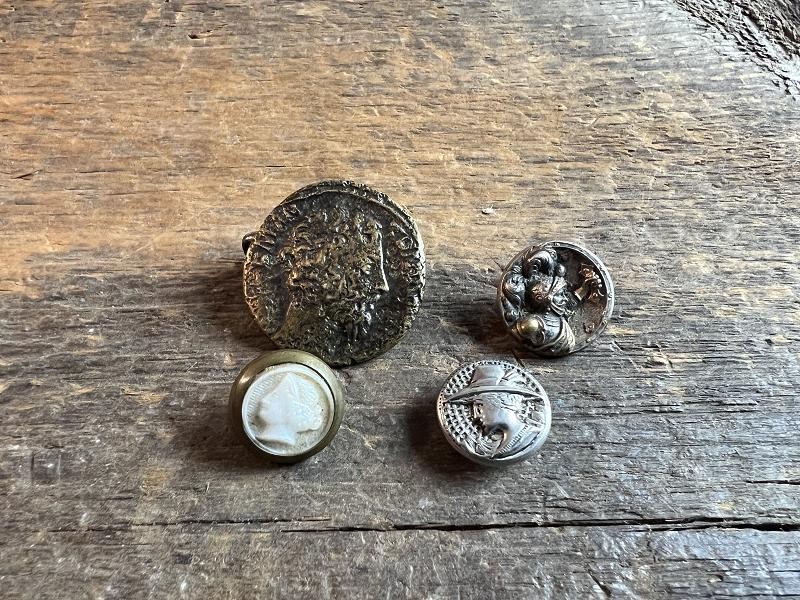 GROUP OF ANTIQUE BUTTONS