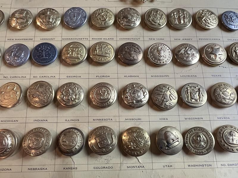 COLLECTION OF ALL USA STATE SEAL COAT BUTTONS AND ARMY NAVY ON ORIGINAL CARD