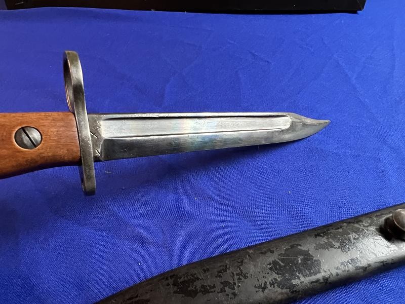 ORIGINAL BRITISH NO.5 MKI JUNGLE CARBINE BAYONET WITH SCABBARD MARKED WSC