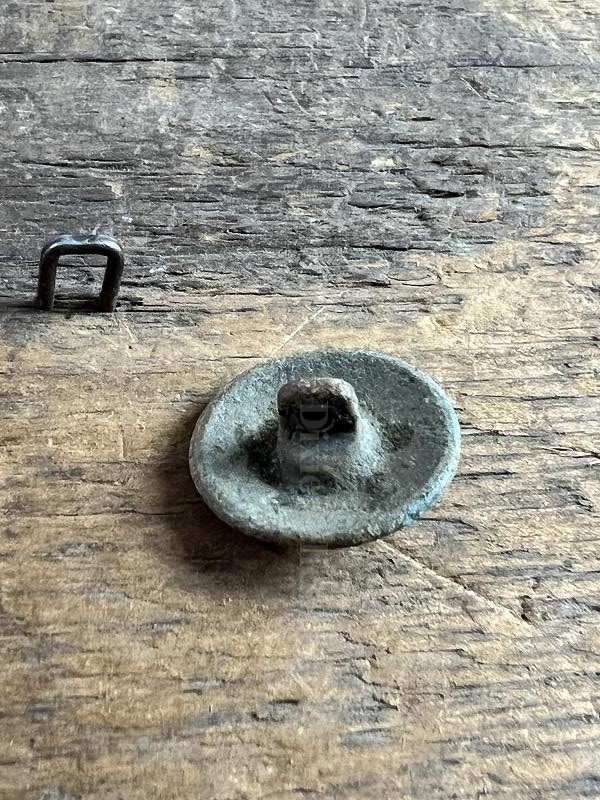 DUG CIVIL WAR CONFEDERATE CAST I INFANTRYMAN'S COAT BUTTON VICKSBURG MS