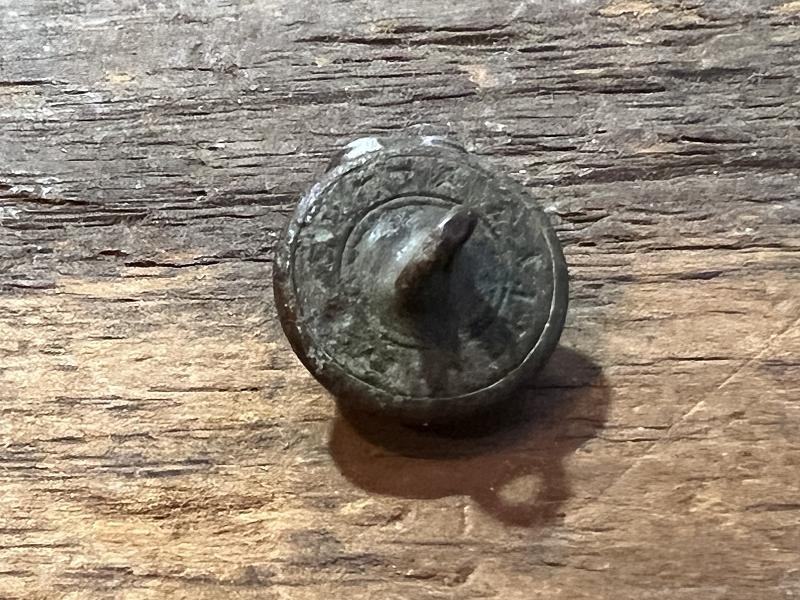 DUG US EAGLE STAFF OFFICERS CUFF KEPI BUTTON