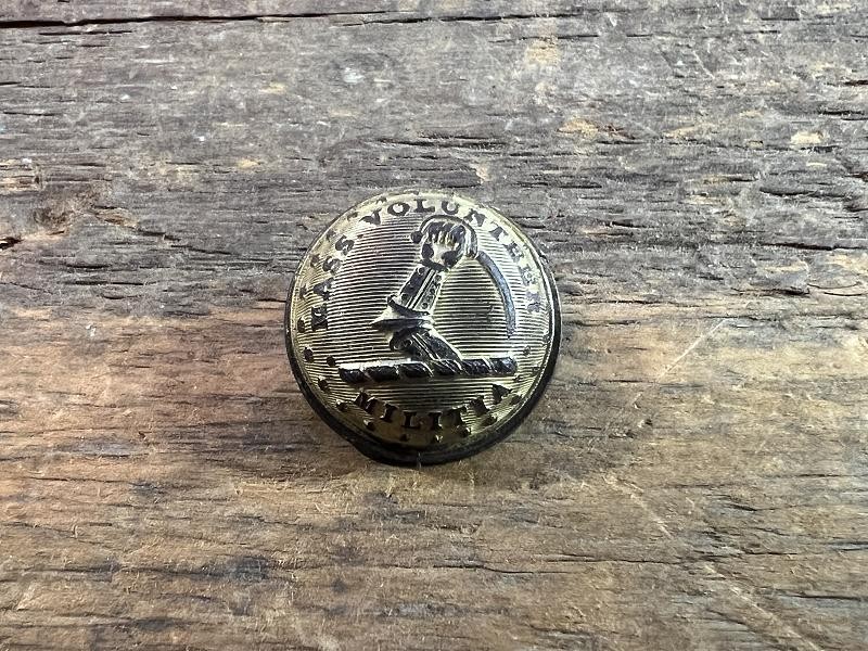 DUG CIVIL WAR MASSACHUSETTS STATE STAFF COAT BUTTON 23MM