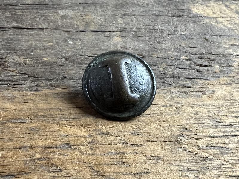 DUG CIVIL WAR CONFEDERATE CAST I INFANTRYMAN'S COAT BUTTON ANDERSONVILLE