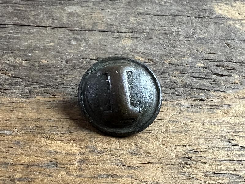 DUG CIVIL WAR CONFEDERATE CAST I INFANTRYMAN'S COAT BUTTON ANDERSONVILLE